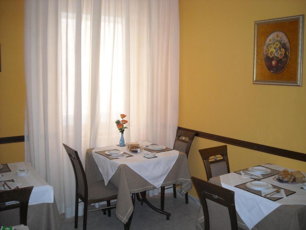 Hotel New Baby Caserta Exteriör bild